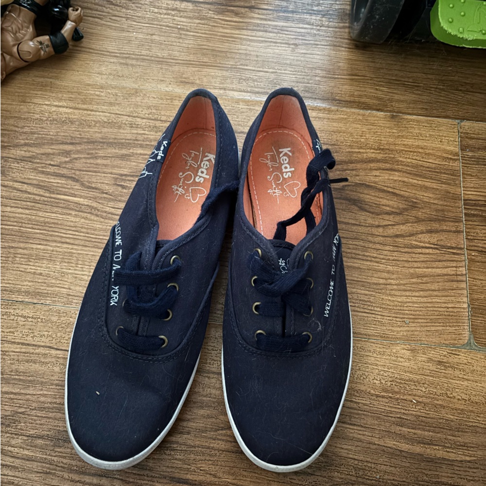 Taylor Swift 1989 welcome to New York Keds